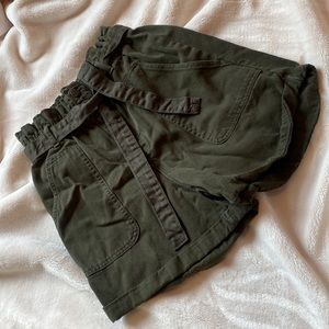 Green Cargo Shorts High Rise